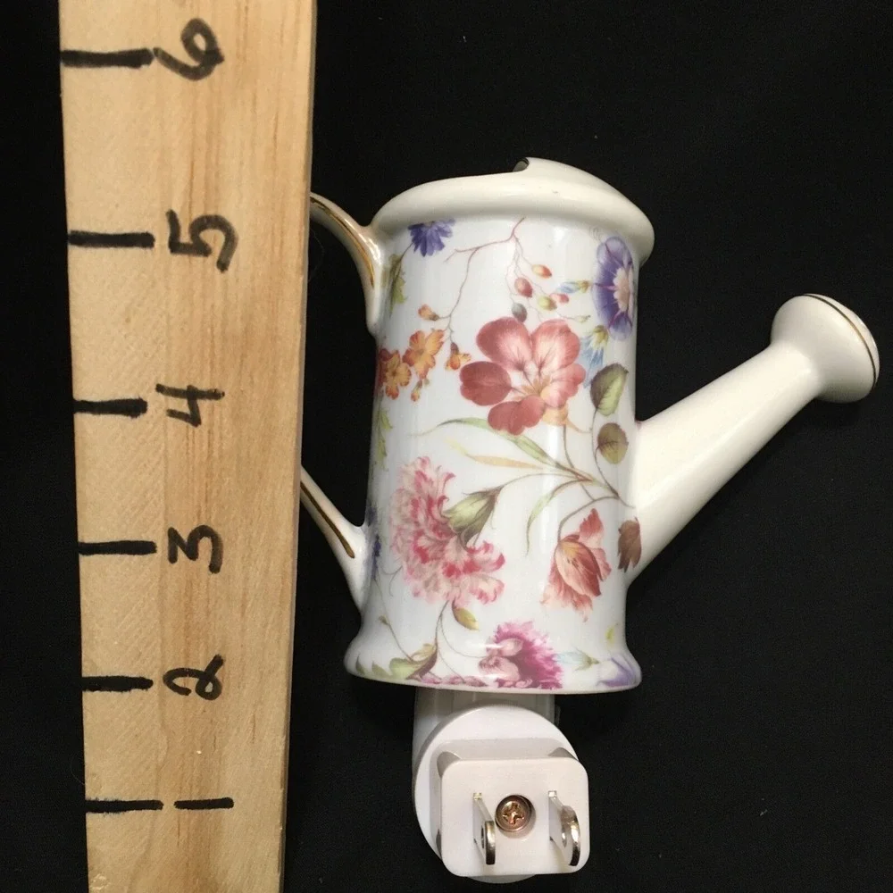 Vtg. Kirklands WATERING CAN NIGHT LIGHT 5